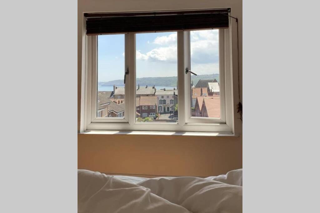 200 Year Old Large Townhouse With Sea Views Villa Scarborough Exterior photo